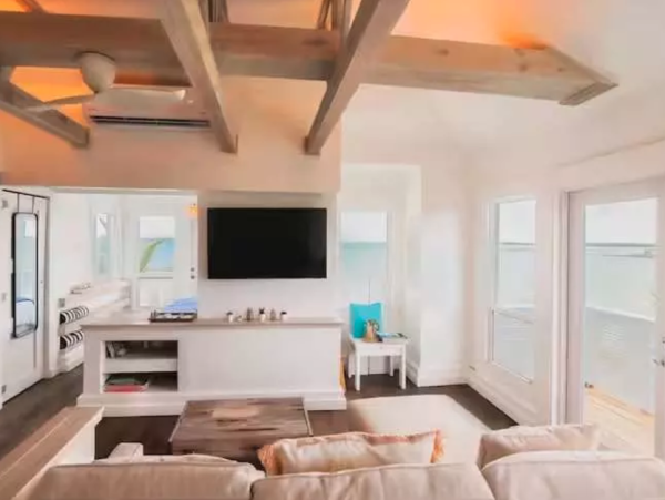 Exclusive Off-Grid Island Retreat in The Bahamas - Luxury Getaway